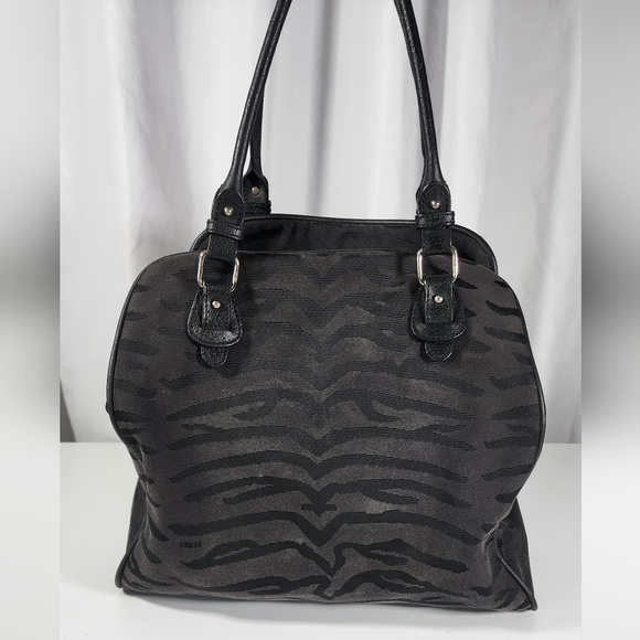 Fendi Nylon & leather black on black shoulder tote. Minor signs of use. - Picture 1 of 16